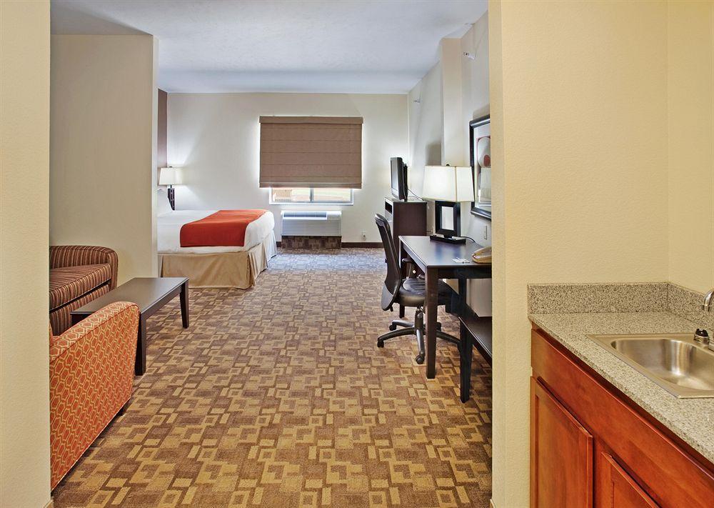 Holiday Inn Express Hotel And Suites Lincoln Airport By Ihg Bilik gambar