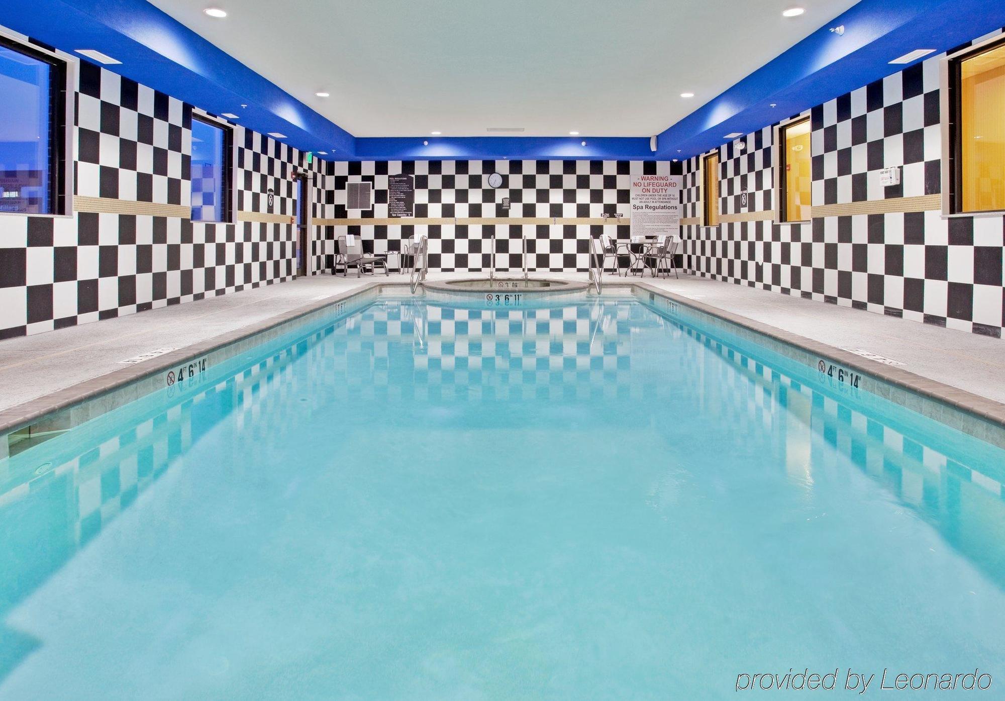 Holiday Inn Express Hotel And Suites Lincoln Airport By Ihg Luaran gambar