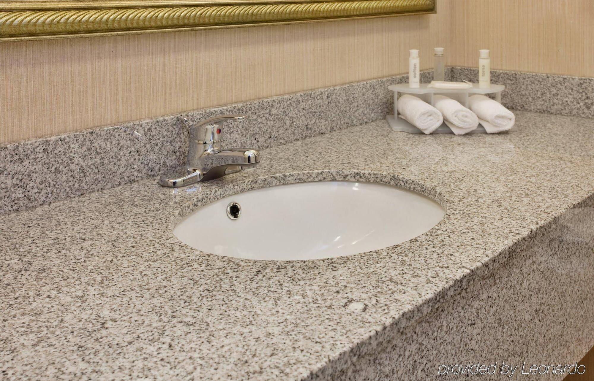 Holiday Inn Express Hotel And Suites Lincoln Airport By Ihg Luaran gambar