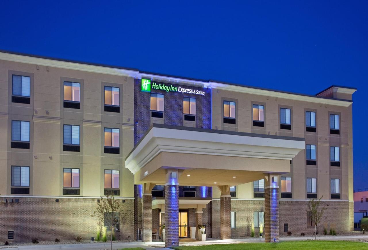 Holiday Inn Express Hotel And Suites Lincoln Airport By Ihg Luaran gambar