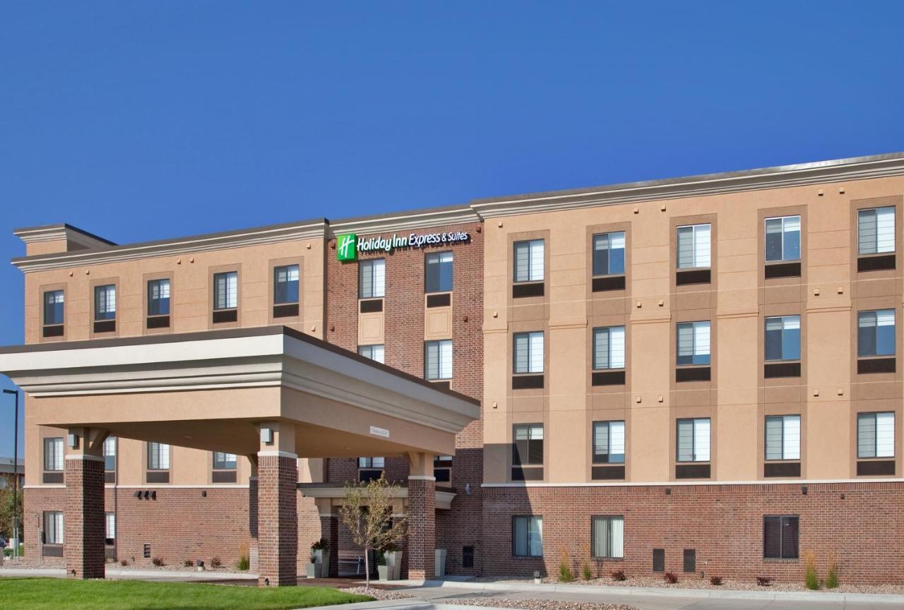 Holiday Inn Express Hotel And Suites Lincoln Airport By Ihg Luaran gambar