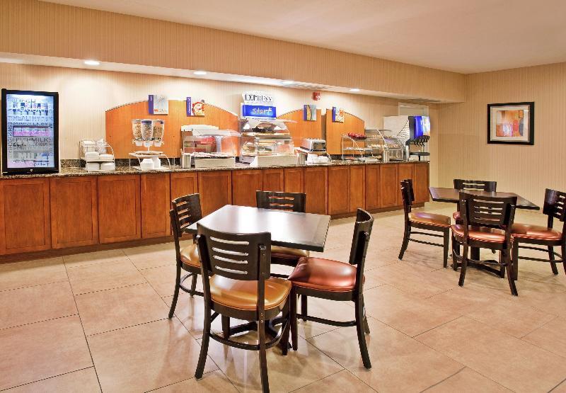 Holiday Inn Express Hotel And Suites Lincoln Airport By Ihg Luaran gambar